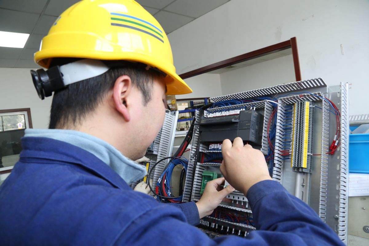Sistema de controle Siemens PLC, componentes elétricos Schneider